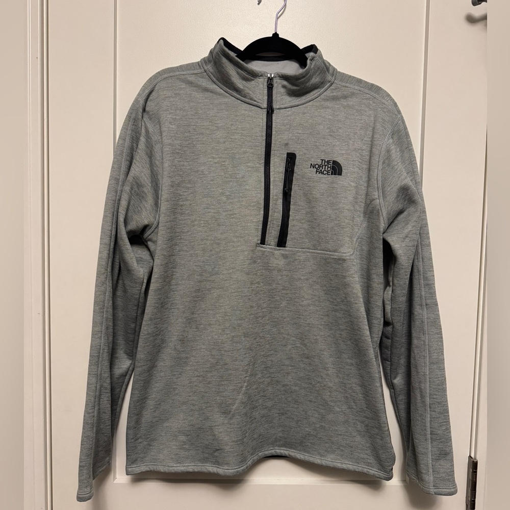 The North Face Light Gray Quarter-Zip Pullover Men’s L